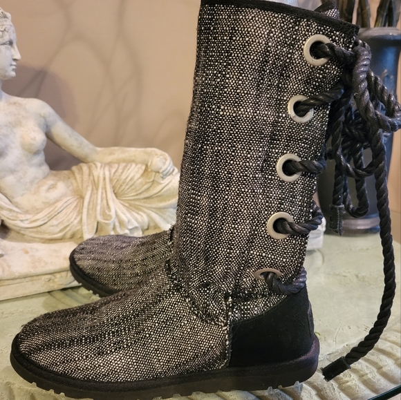 Ugg Canvas Woven Lace Up Boots 2822 - Picture 3 of 14